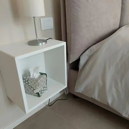 11 Apartment